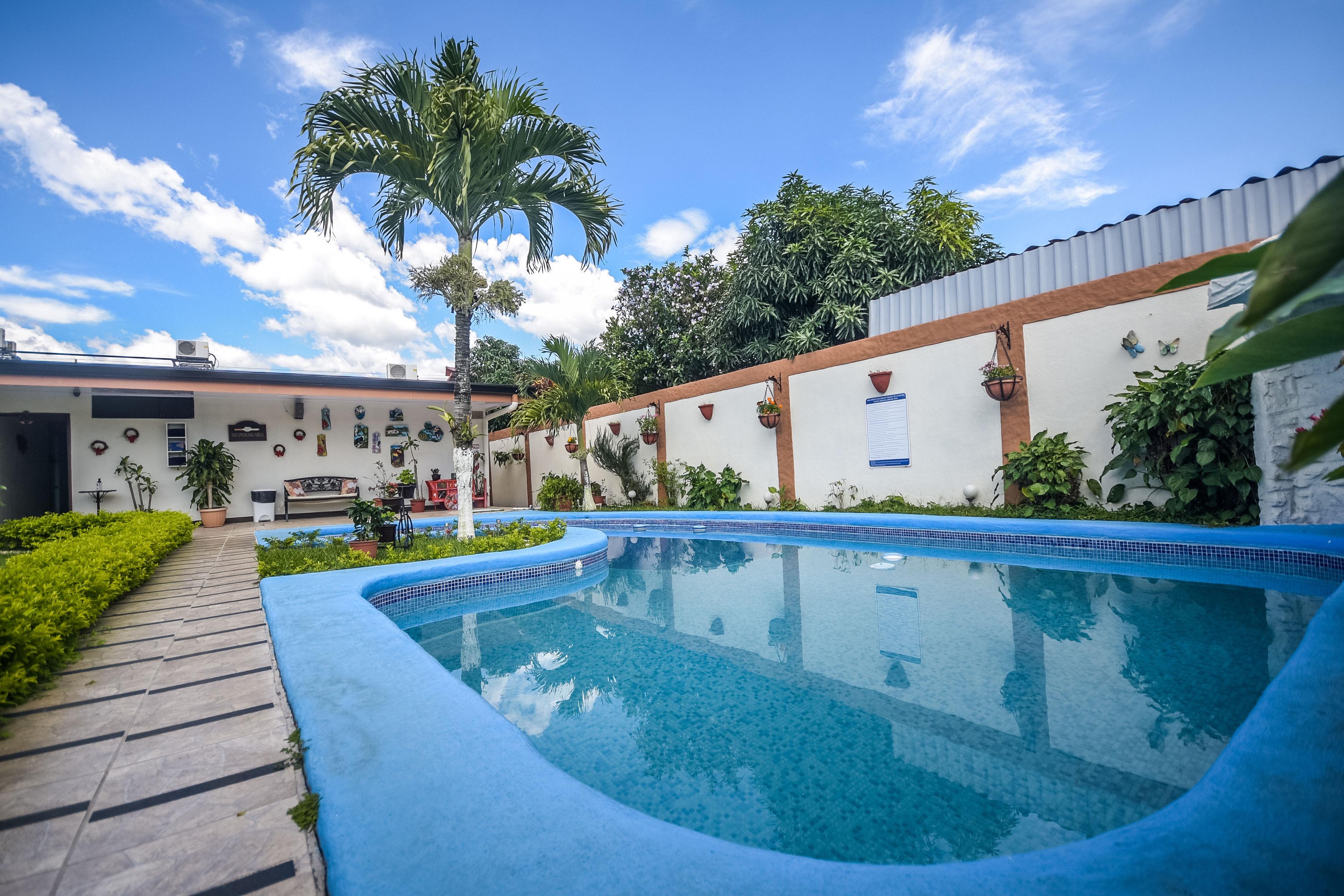 Berlor Airport Inn Rio Segundo Exterior photo